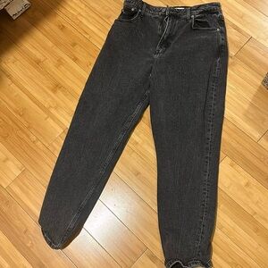Abercrombie curve love black high rise mom jeans size 28 or 6